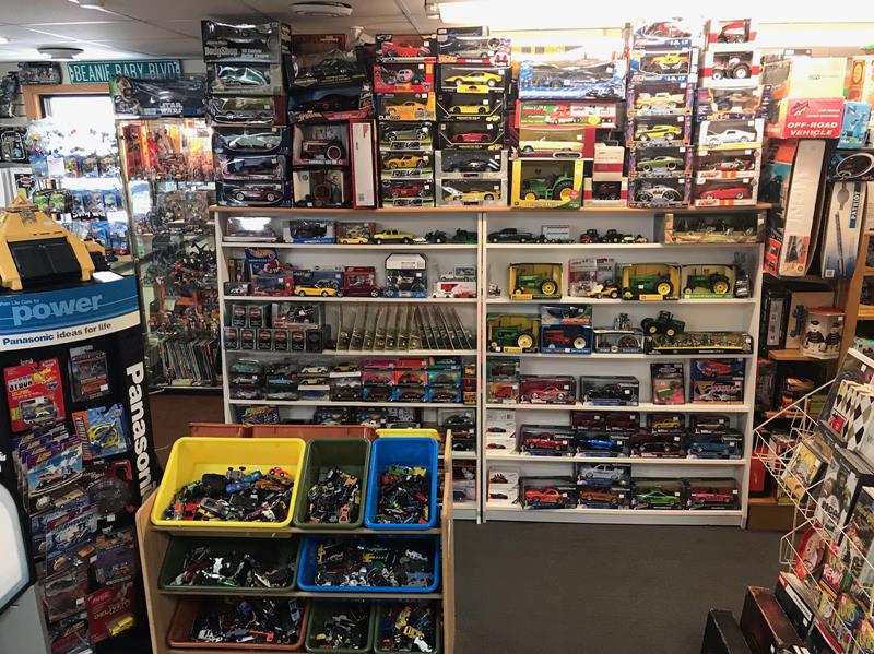 K&B Toys and Collectibles Menomonie, WI